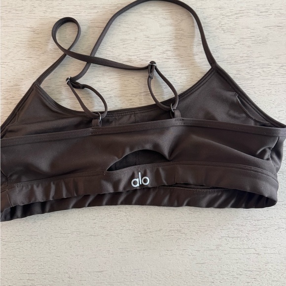 ALO Yoga Airlift Intrigue Bra in Espresso - Picture 5 of 6